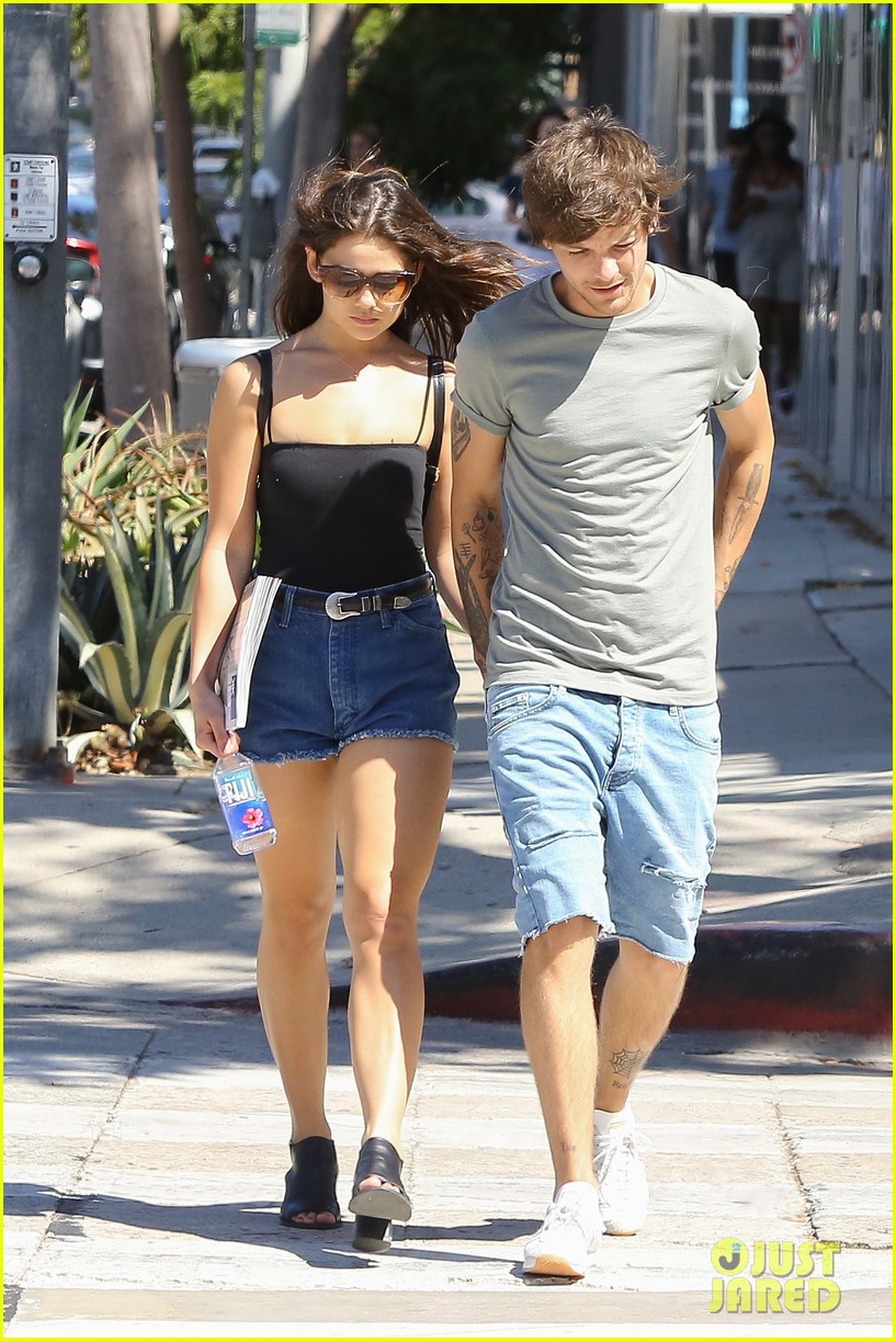 louis tomlinson danielle campbell hold hands 16
