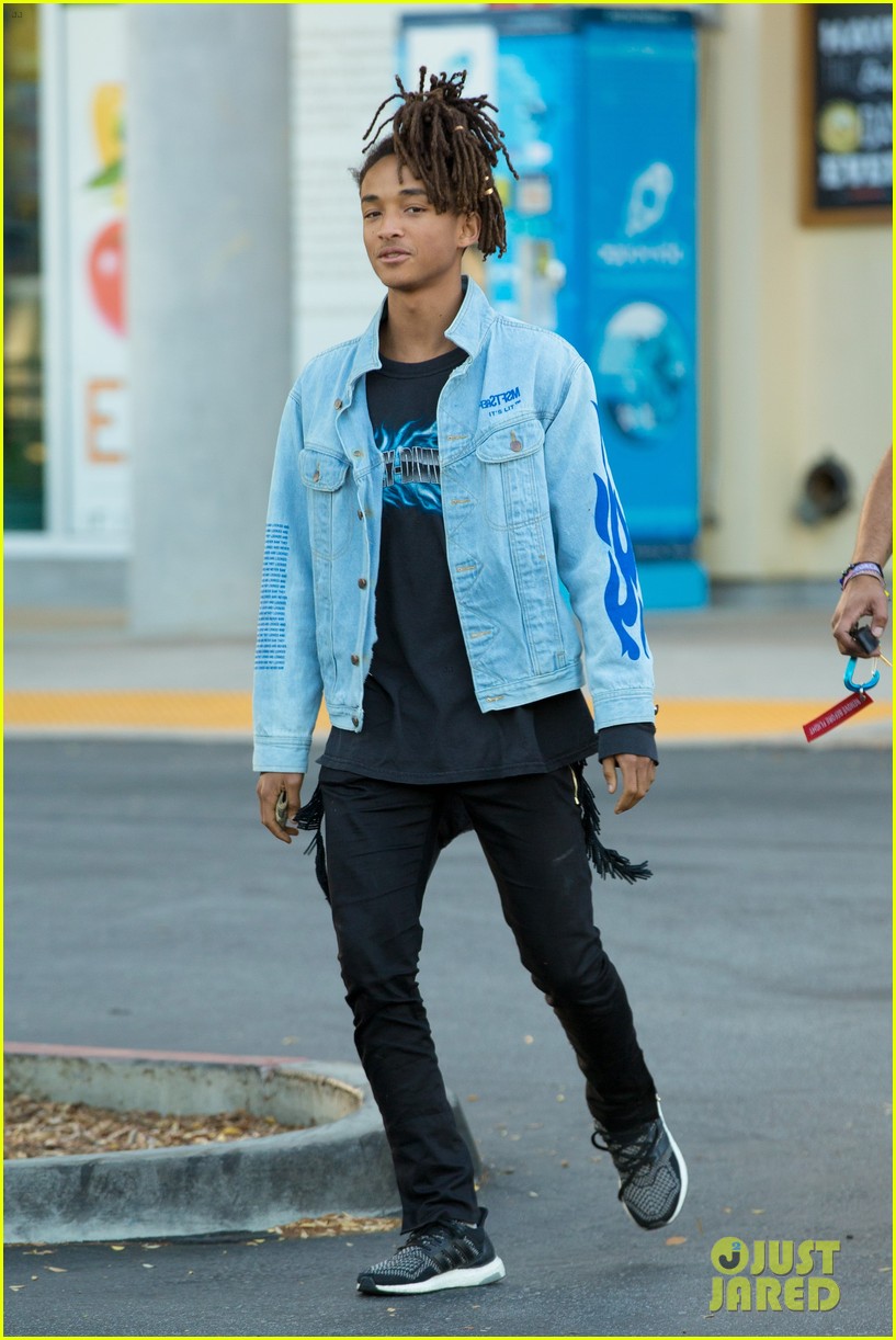 jaden willow smith hang out separately in ia00715mytext