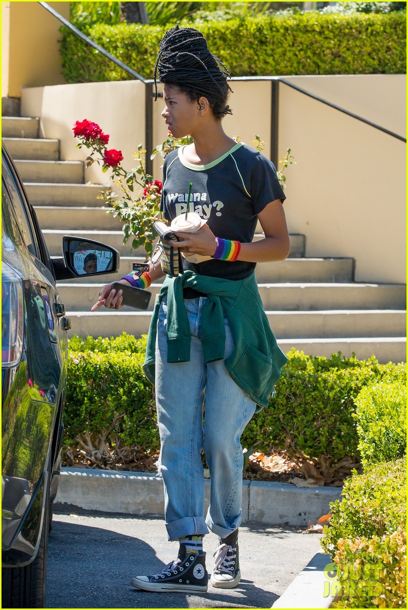 jaden willow smith hang out separately in ia00906mytext