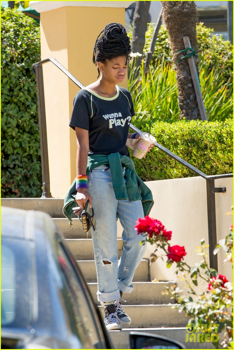 jaden willow smith hang out separately in ia01007mytext