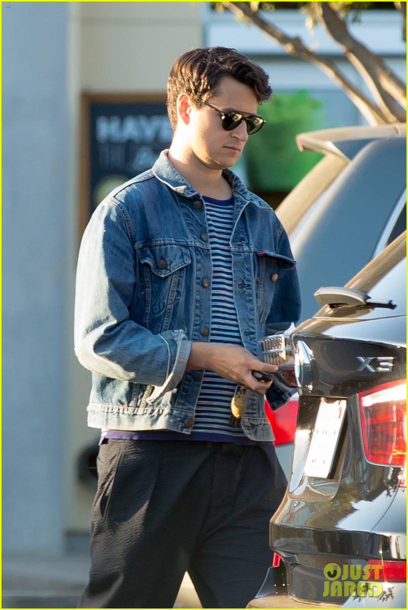 jaden willow smith hang out separately in ia01017mytext