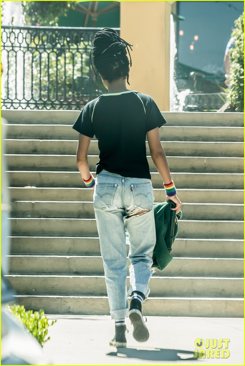 jaden willow smith hang out separately in ia01710mytext