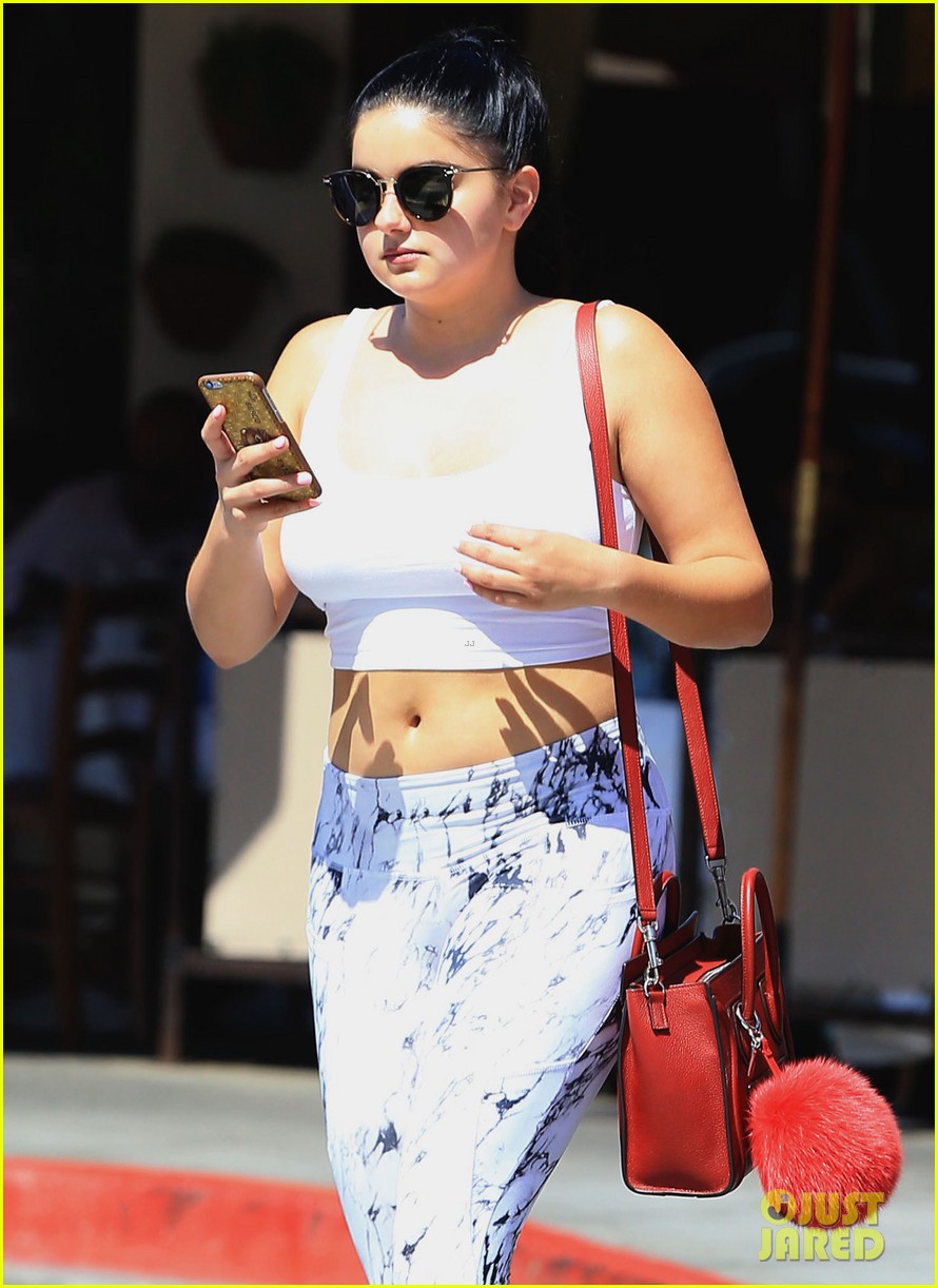 ariel winter and rumored boyfriend sterling beaumon grab lunch in beverly hills 04