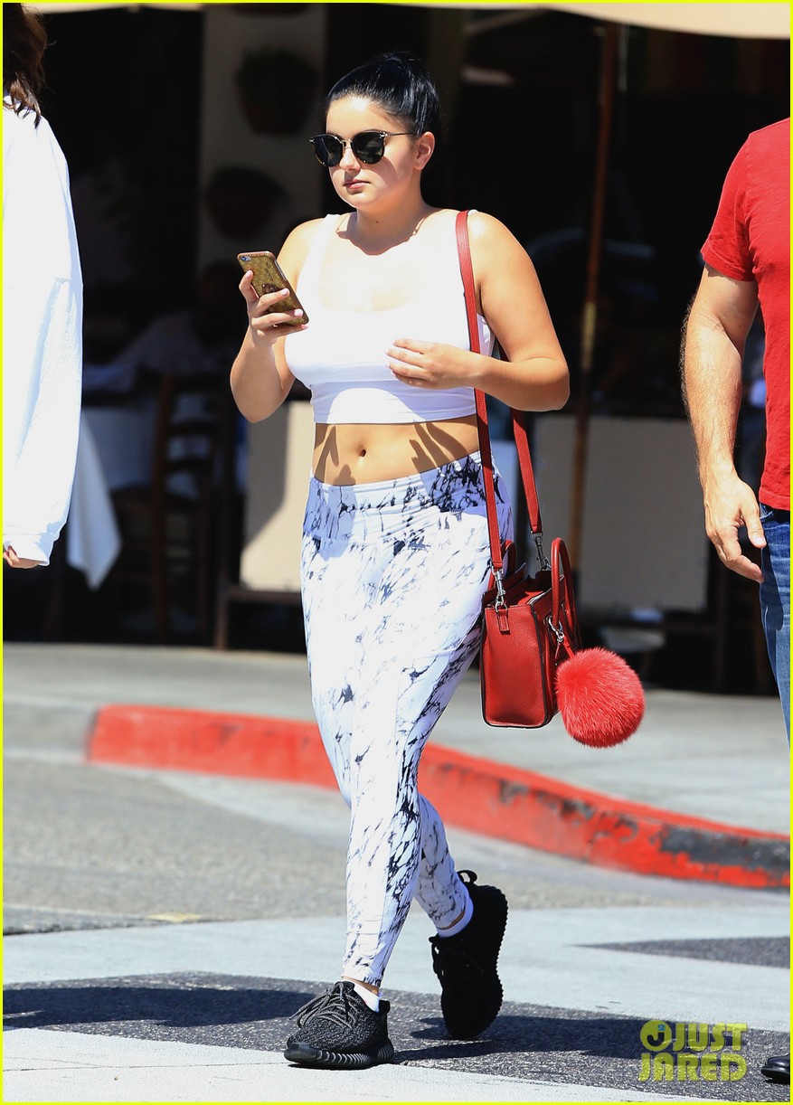 ariel winter and rumored boyfriend sterling beaumon grab lunch in beverly hills 15