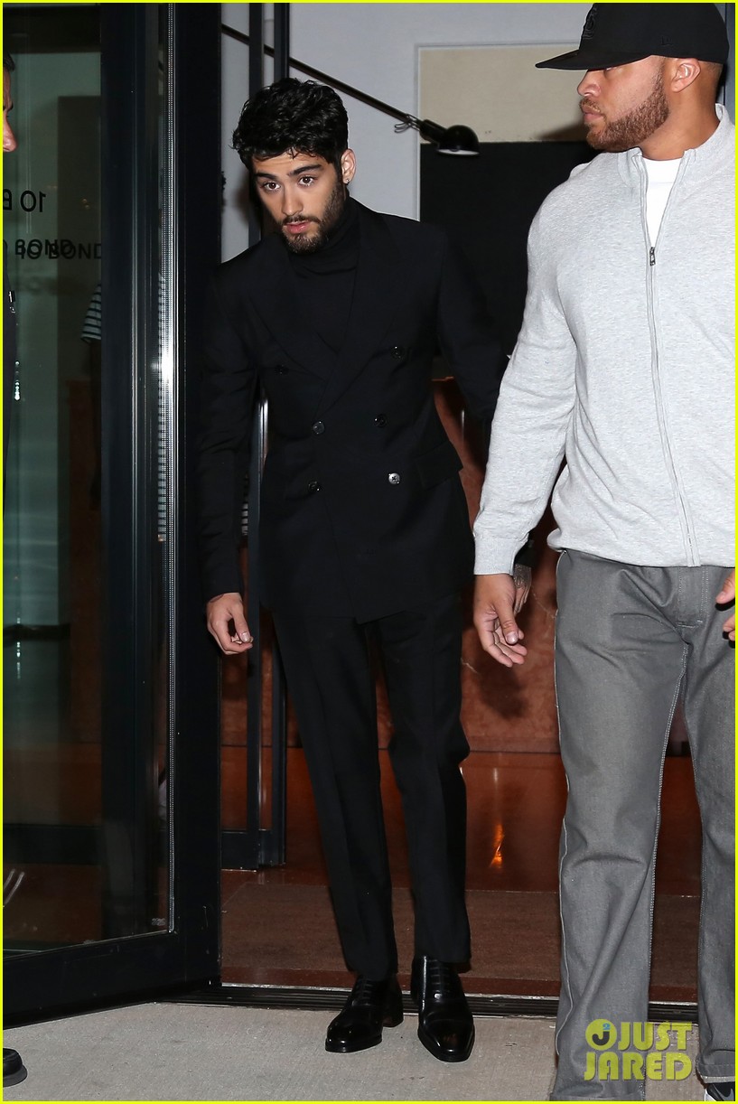 zayn hailee turn heads while arriving at tom ford showext22mytext