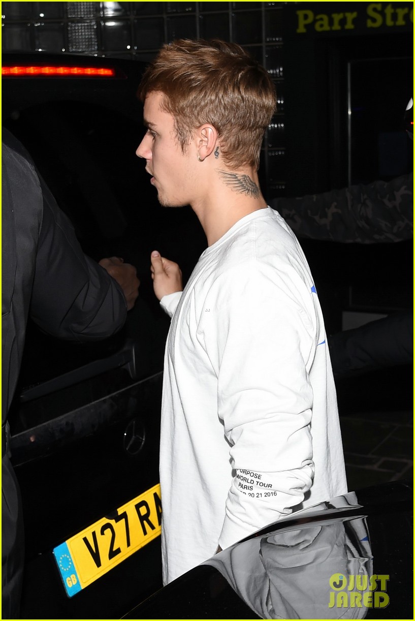 justin bieber steps out after telling fans to stop screamingmytext06mytext