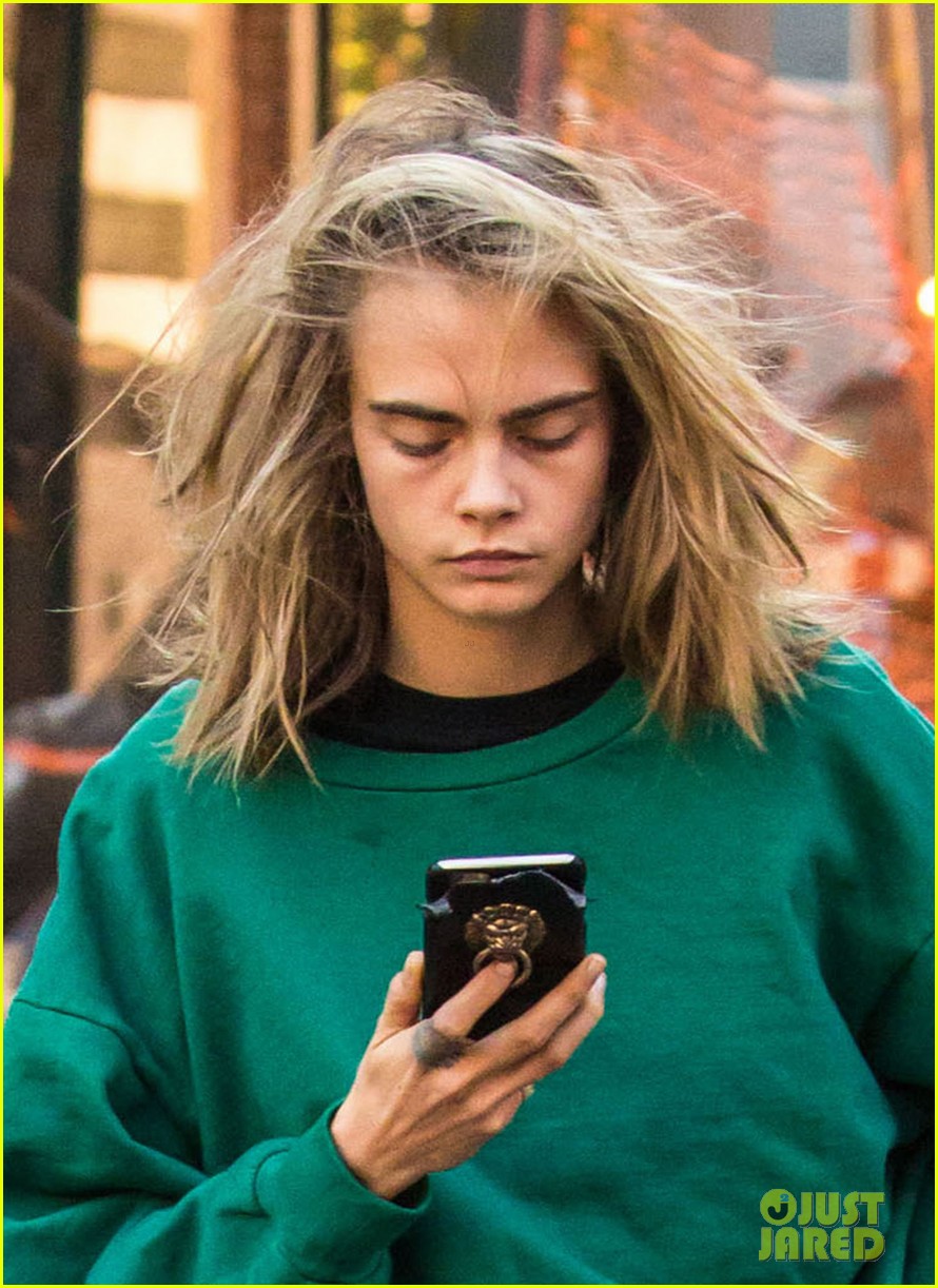 cara delevingne steps out in nyc 16