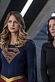 supergirl welcome to earth photos 14