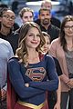 supergirl welcome to earth photos 20