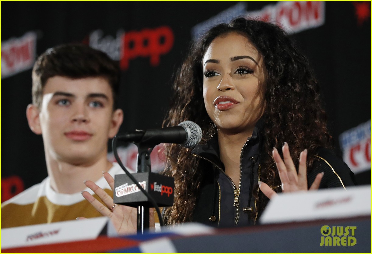 hayes grier freakish panel 2016 nycc 09
