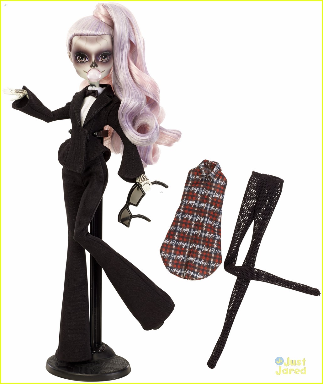 lady gaga monster high doll up close details 01