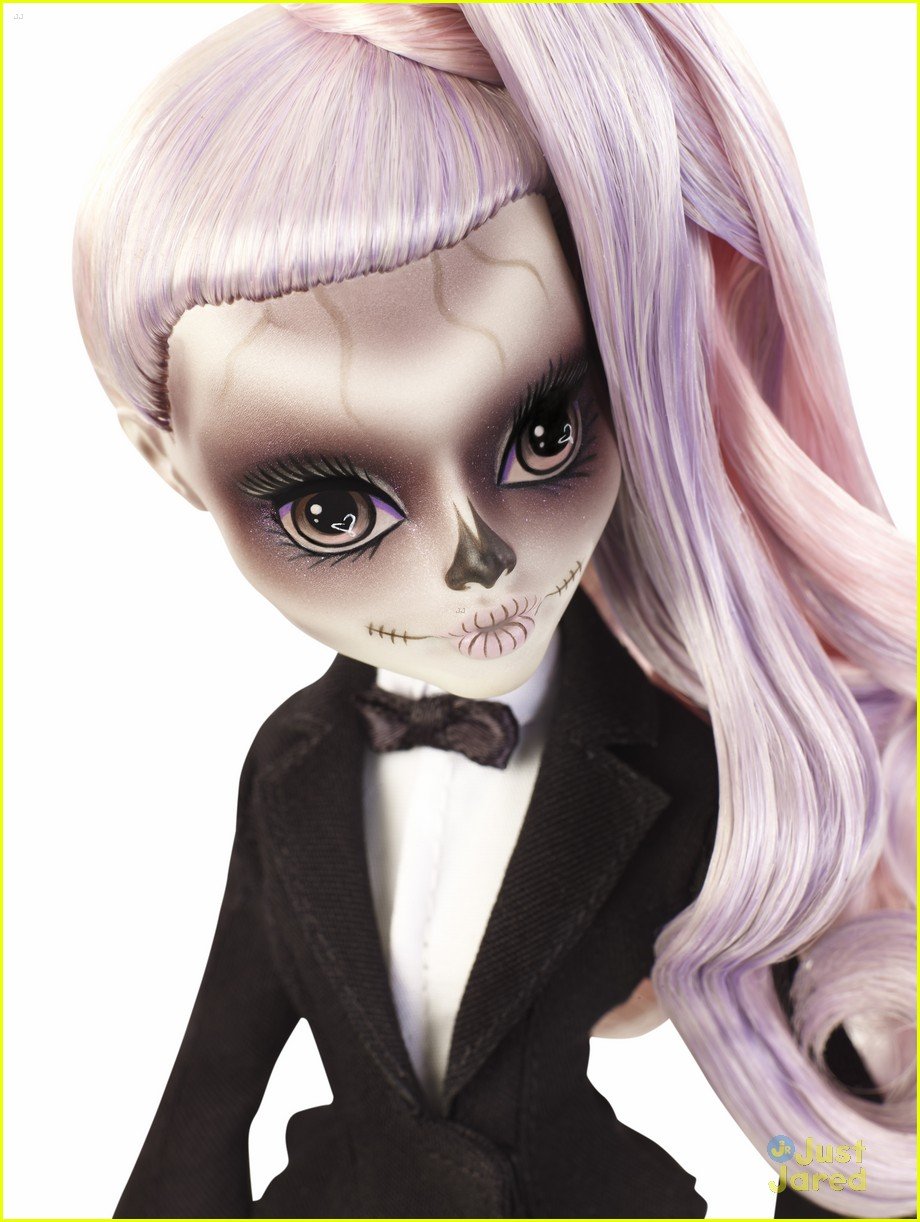 lady gaga monster high doll up close details 06
