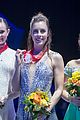ashley wagner support behind gracie gold skate america 06