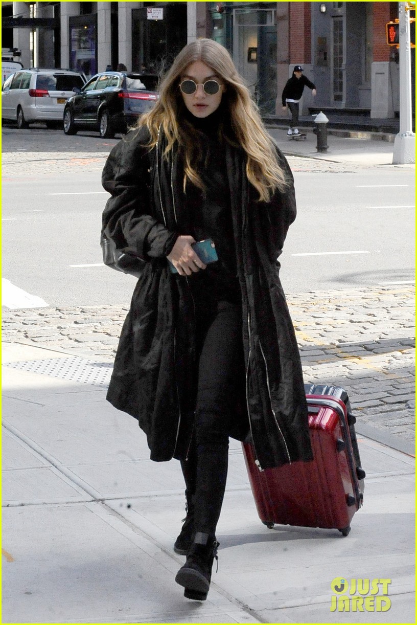 gigi hadid returns to nyc after trip to beverly hills 12