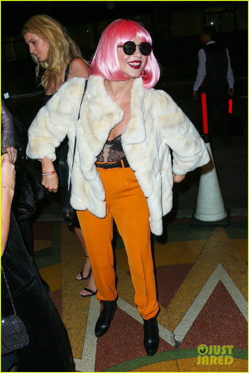 julianne hough wears a pink wig for halloween costume 08