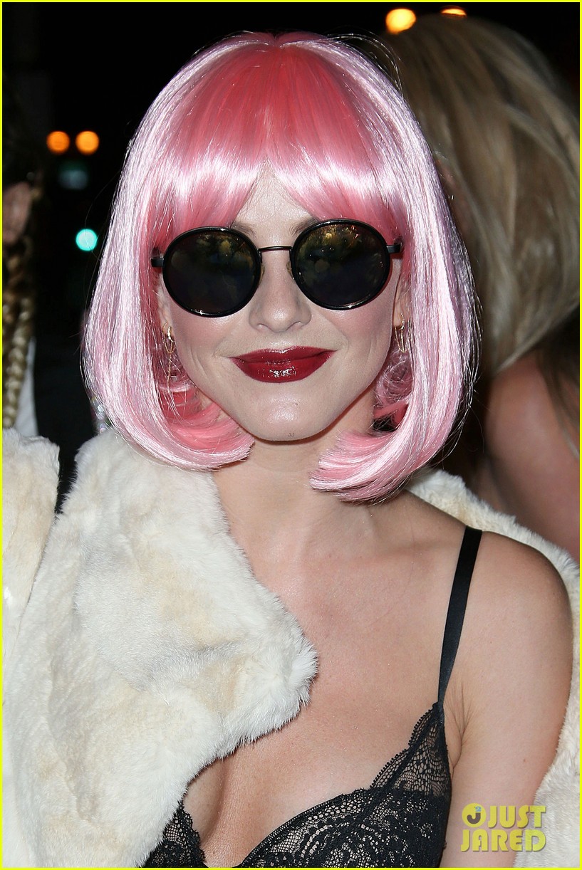 Pink wig dublin hotsell