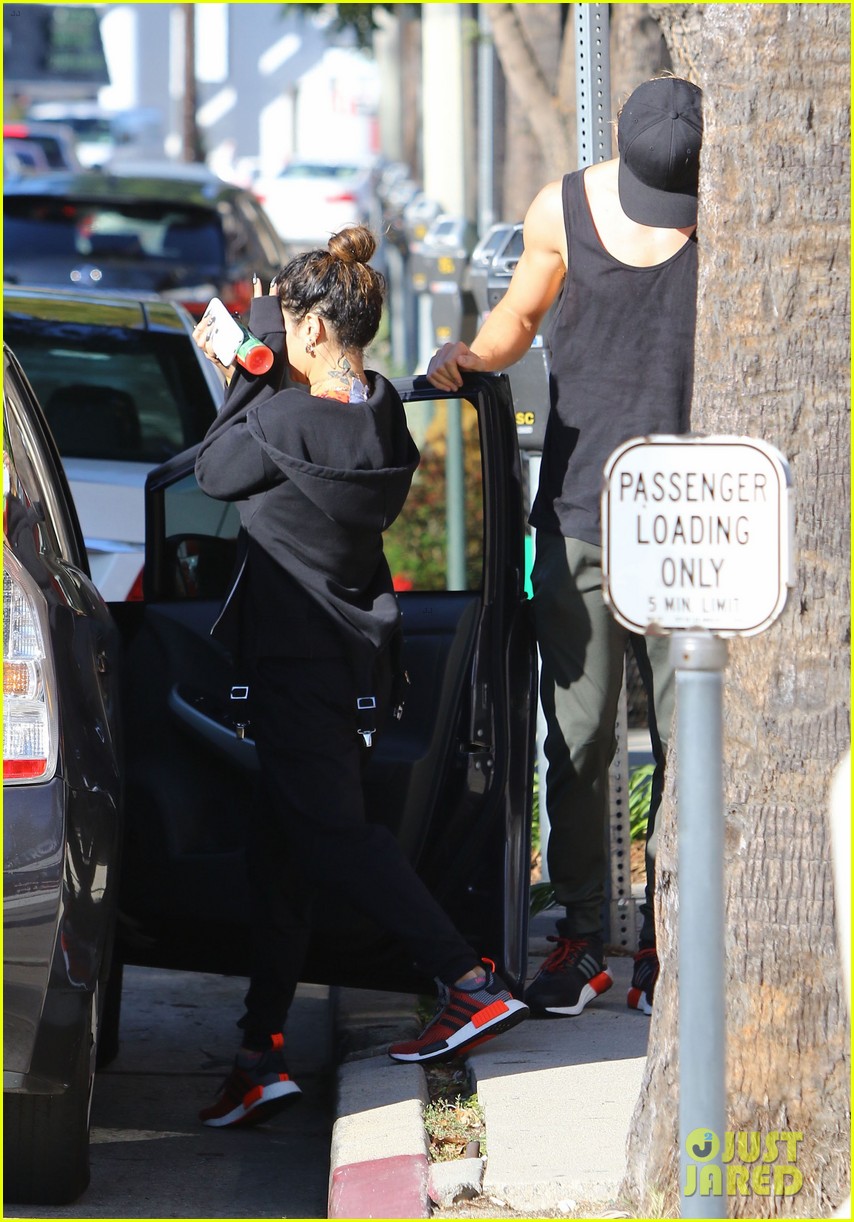 vanessa hudgens hits the gym after her halloween themed night 03