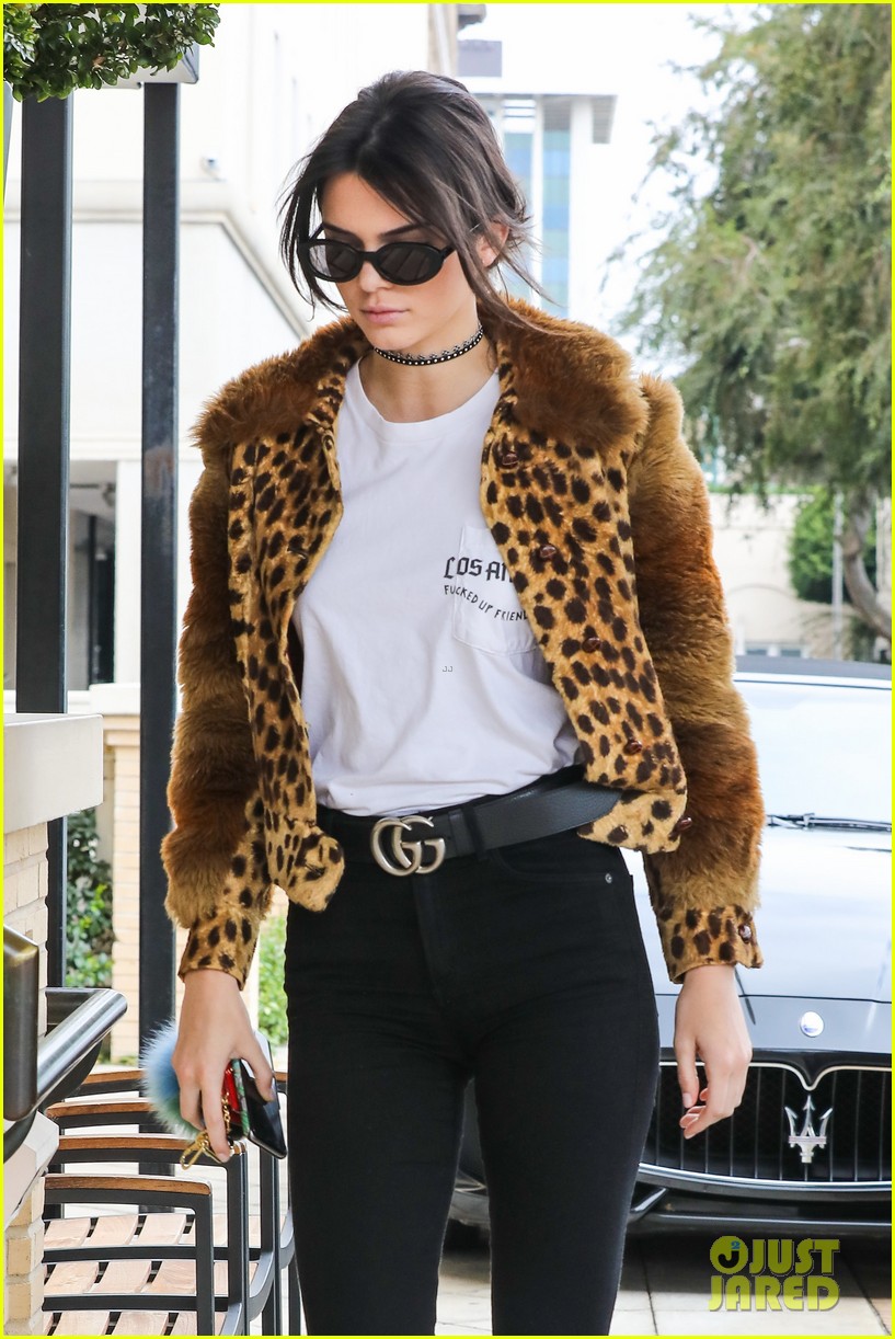 kendall jenner scott disick go shopping with extra security00404mytext