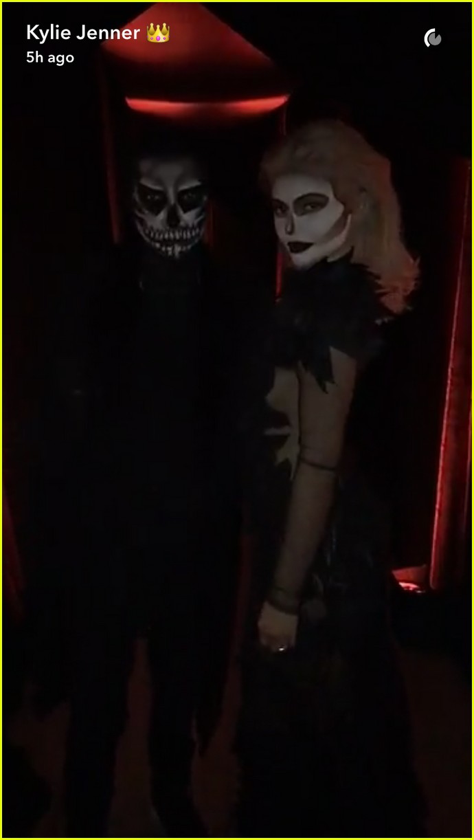 kylie jenner hosts epic halloween dinner with tyga kendall 13