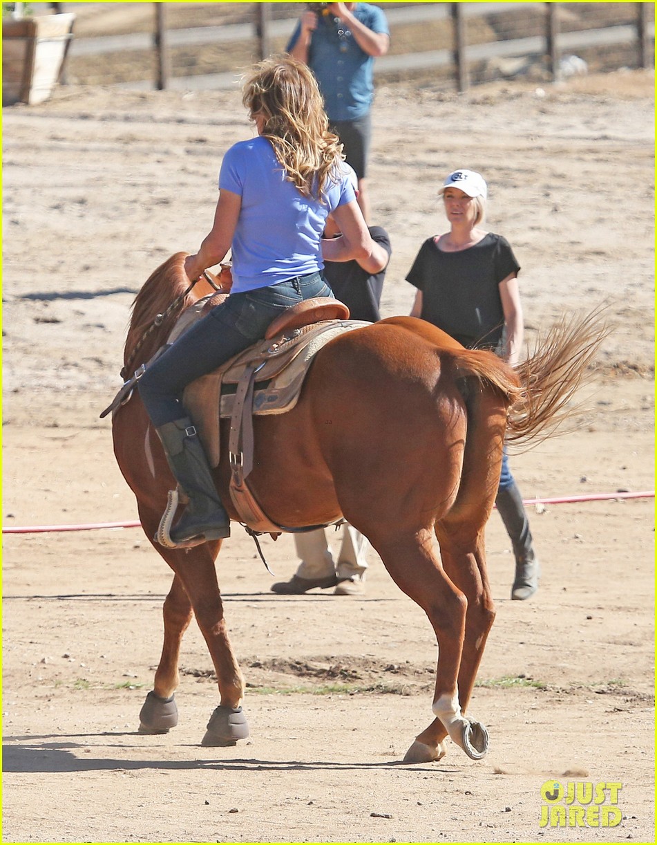 kendall caitlyn jenner go horseback riding 13