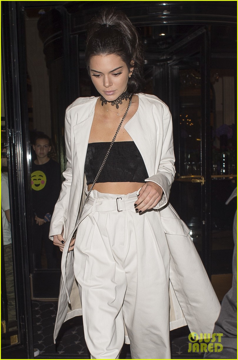 kendall jenner has arrived in paris fashionably late 10