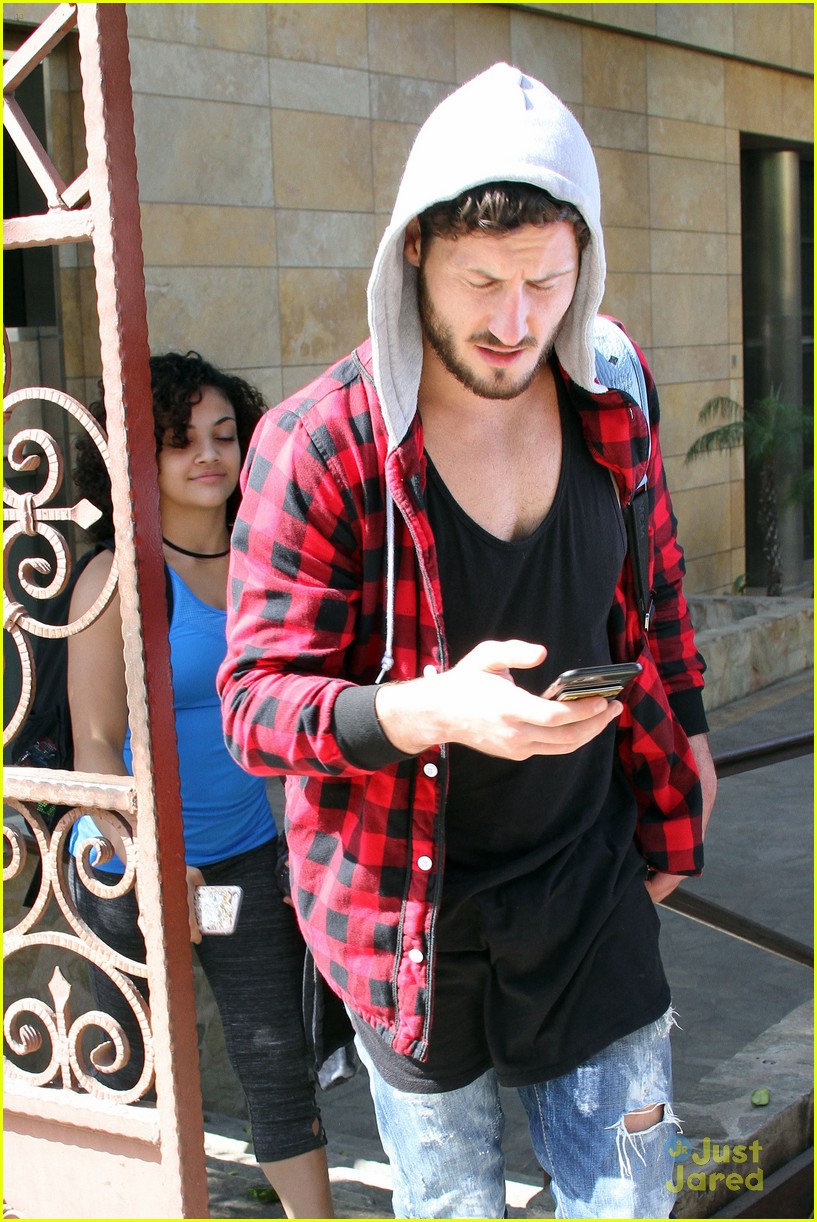 laurie hernandez val chmerkovskiy curly hair sunday dwts practice 11