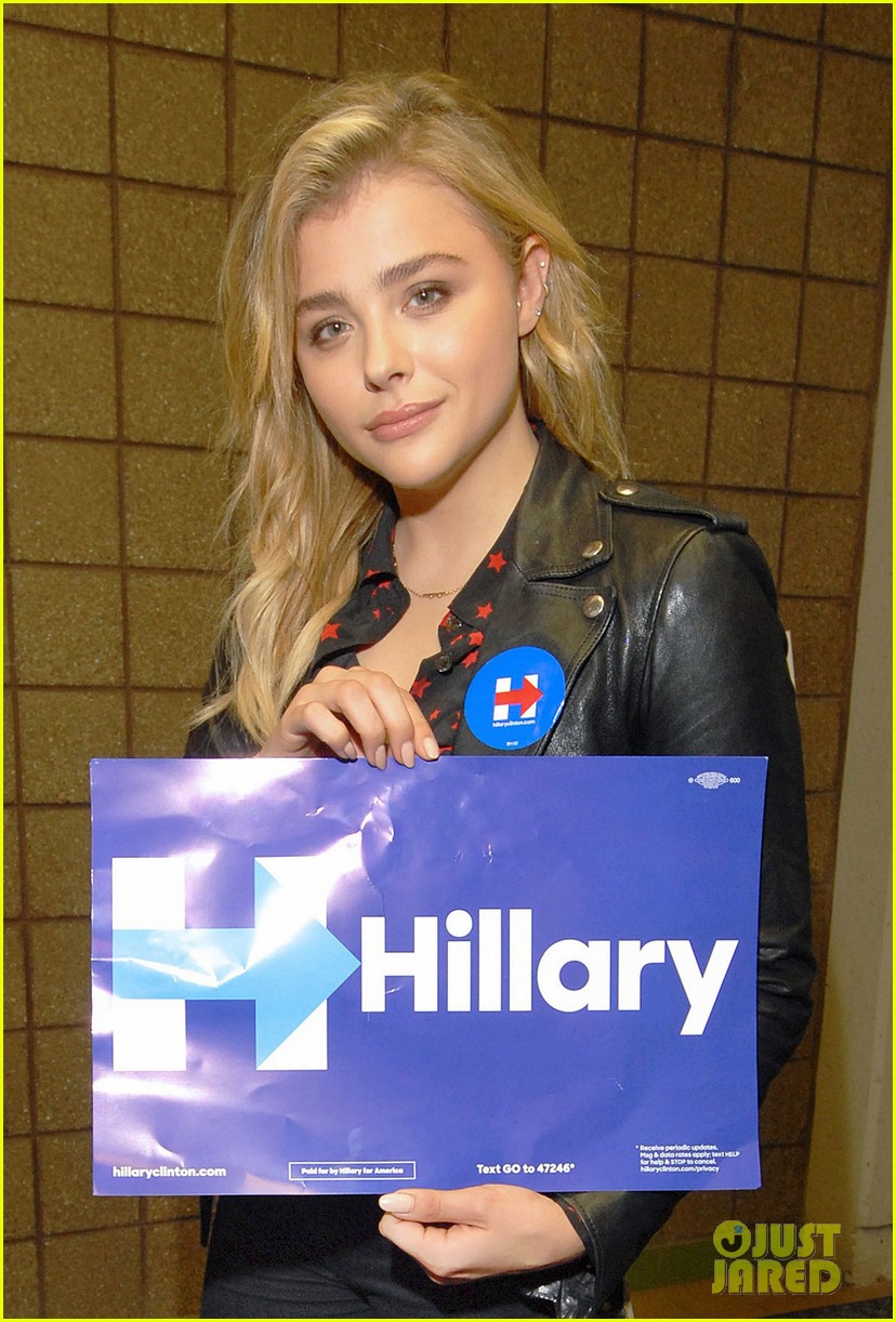 chloe moretz helps register voters in support hillary clinton in michigan 04