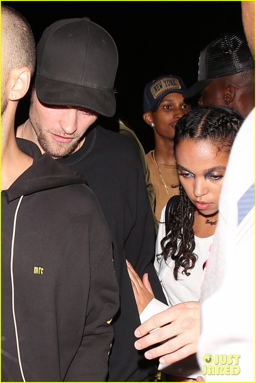 robert pattinson and fka twigs head to drakes concert after party 06