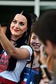 katy perry visits unlv dorms to urge students to vote for hillary clinton 28