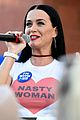 katy perry visits unlv dorms to urge students to vote for hillary clinton 29