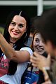 katy perry visits unlv dorms to urge students to vote for hillary clinton 34