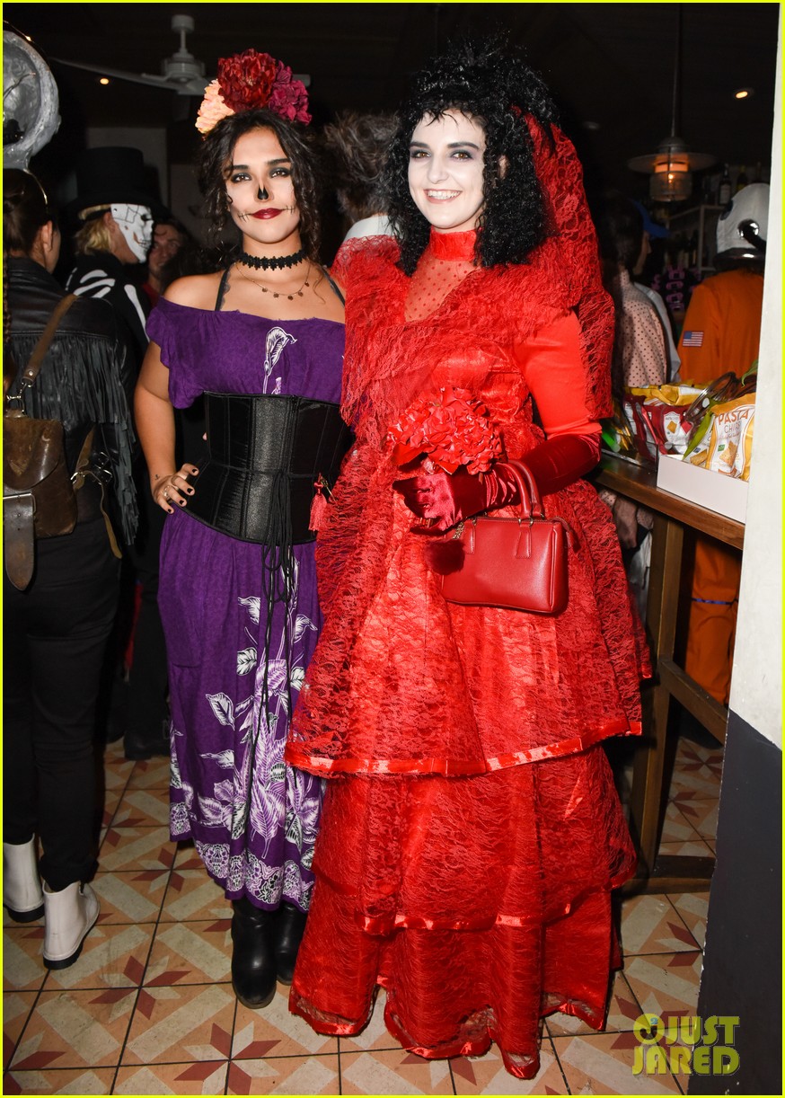 ross lynch courtney eaton couple up at just jared halloween party 15