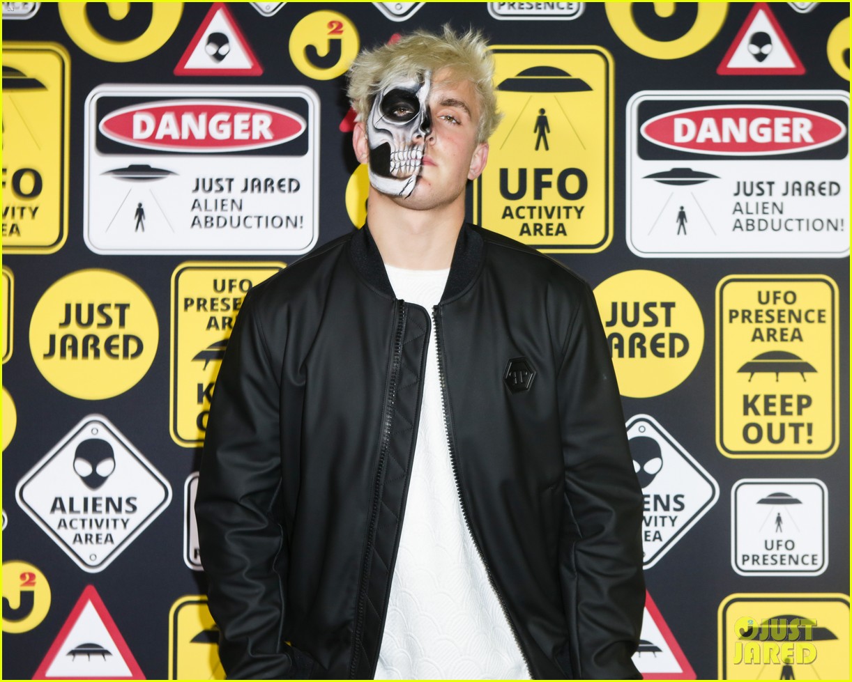 ross lynch courtney eaton couple up at just jared halloween party 24