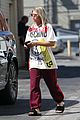 sofia richie visits a pet shop in beverly hills 18