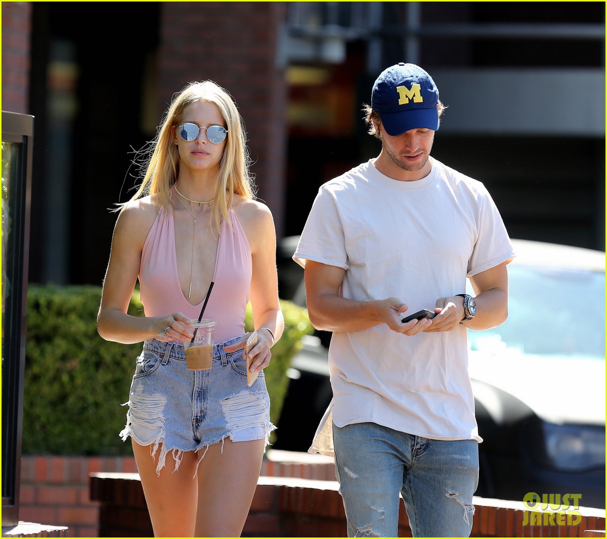 patrick schwarzenegger abby champion grab afternoon snacks brentwood 01