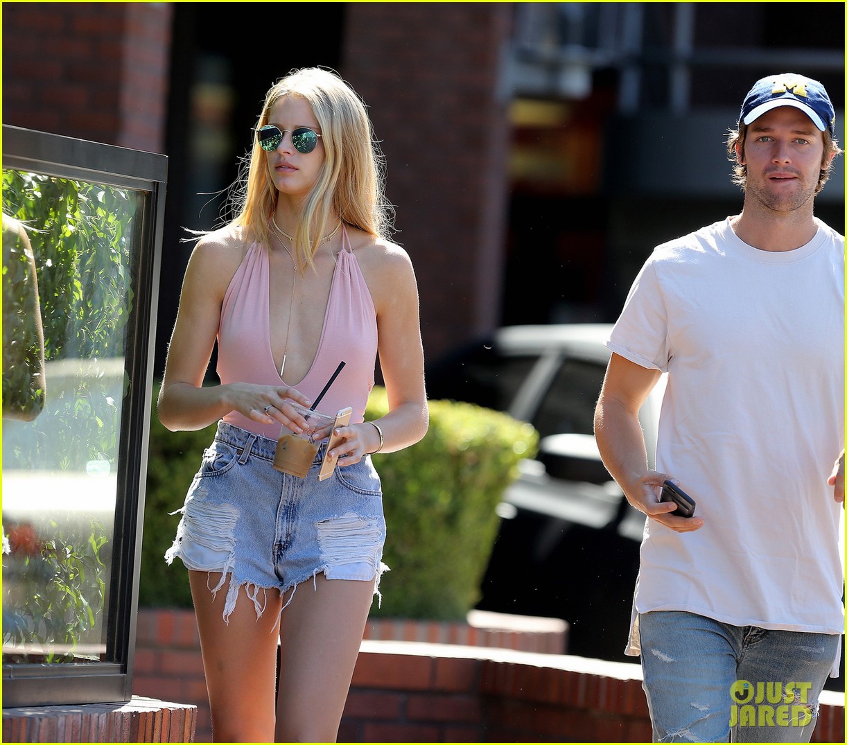 patrick schwarzenegger abby champion grab afternoon snacks brentwood 10