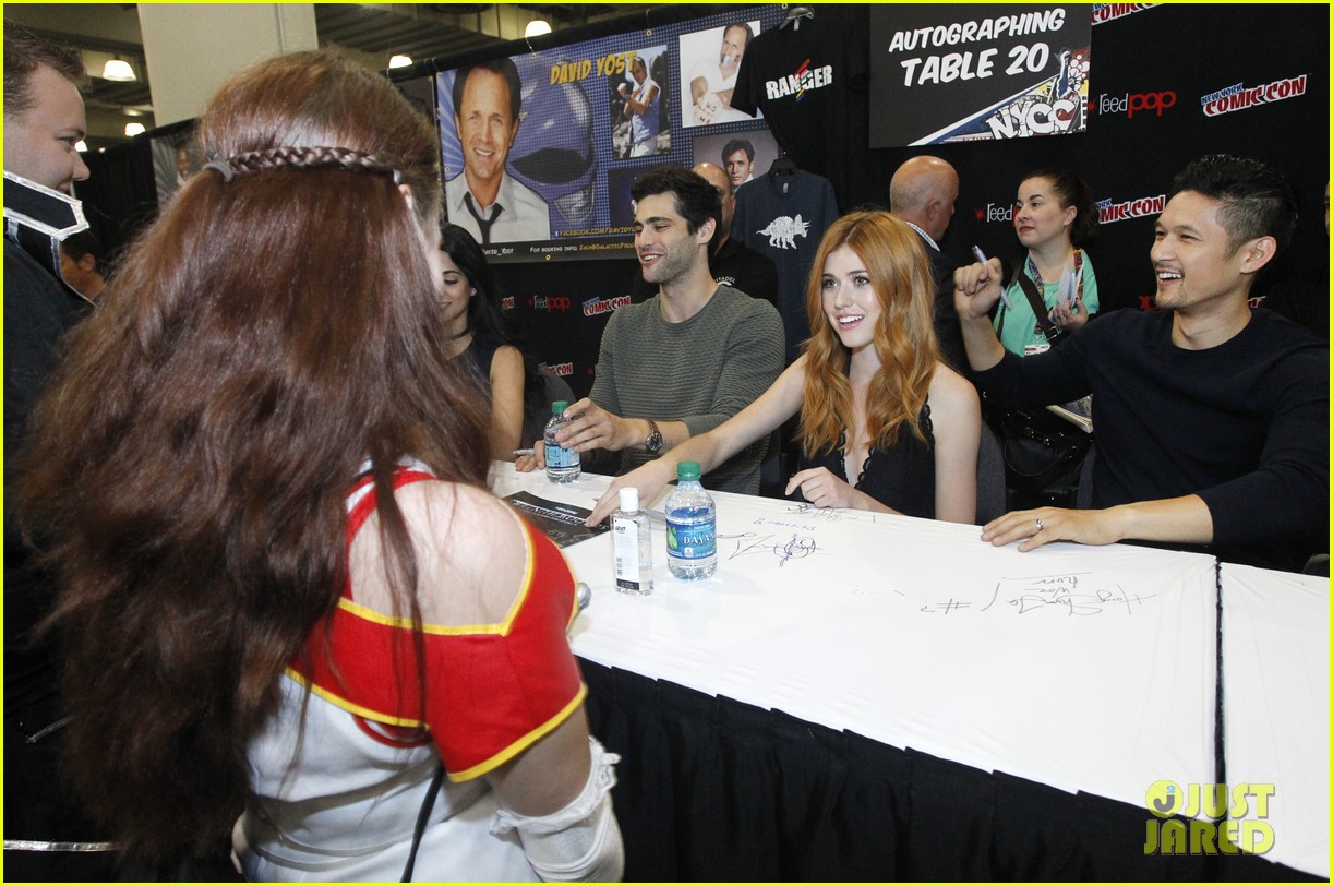 shadowhunters signing line nycc new scenes trailer 13