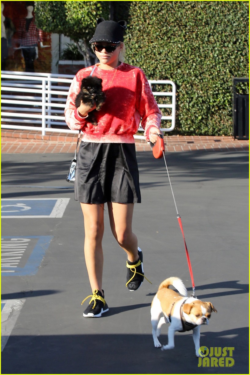 sofia richie dogs fred segal lunch 08