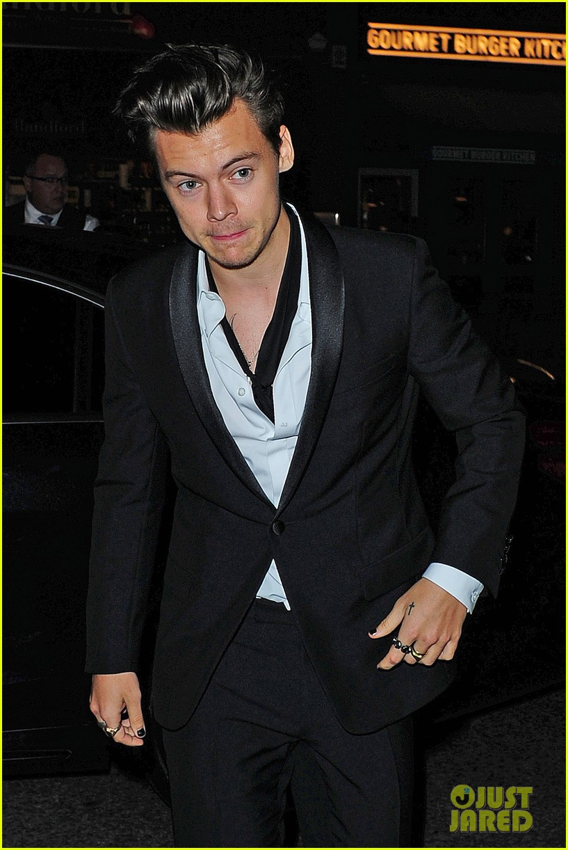 harry styles another man magazine party 10