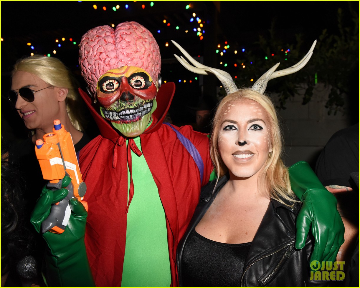 cody christian dylan sprayberry just jared halloween party 09