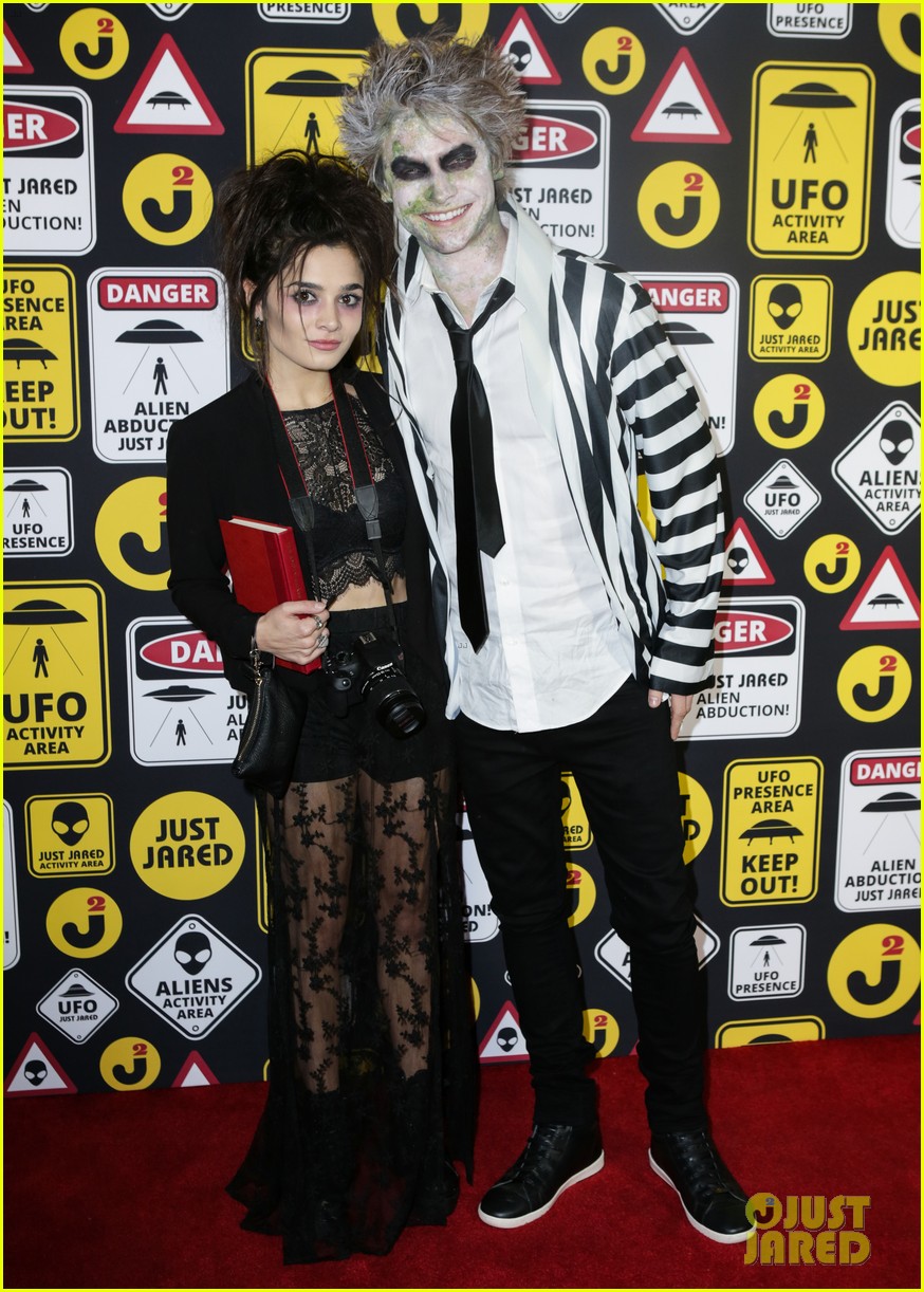 cody christian dylan sprayberry just jared halloween party 22