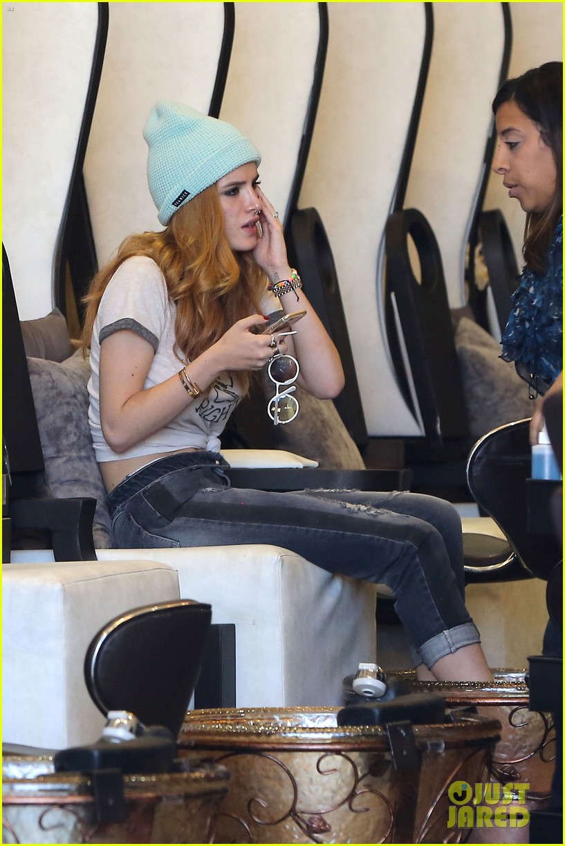 bella thorne tells tyler posey and the twitterverse i fing love you baby 07