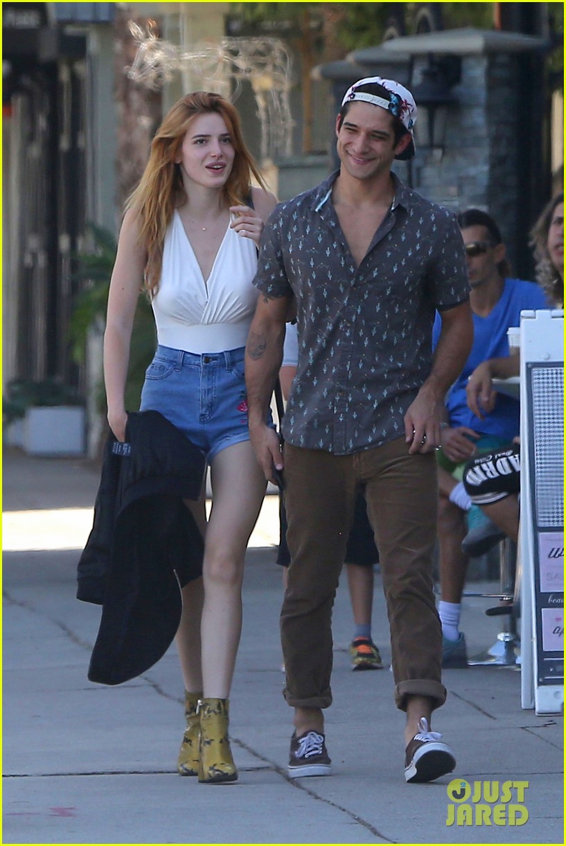 bella thorne tyler posey lunch after fil last episode 09