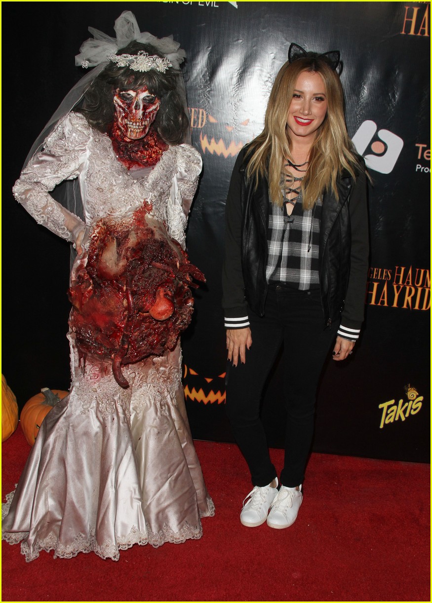 ashley tisdale jamie chung halloween party 08