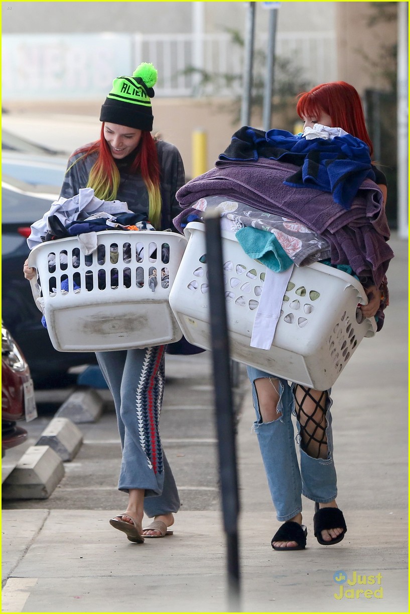 bella thorne laundry day with sis dani 10