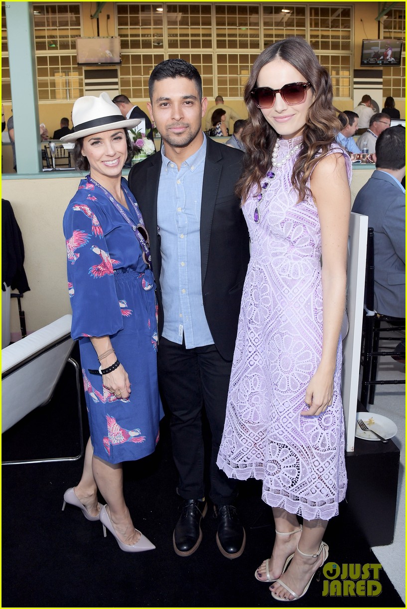 holland roden camilla belle look chic at breeders cup championships 02