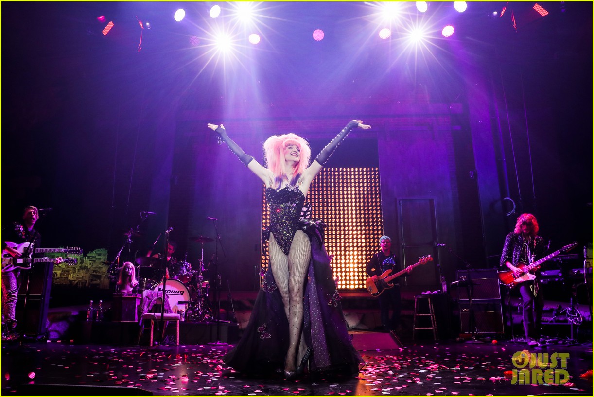 darren criss bares ripped body during hedwig opening night 07