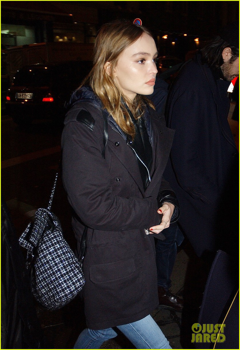 lily rose depp always carries a weapon around 11