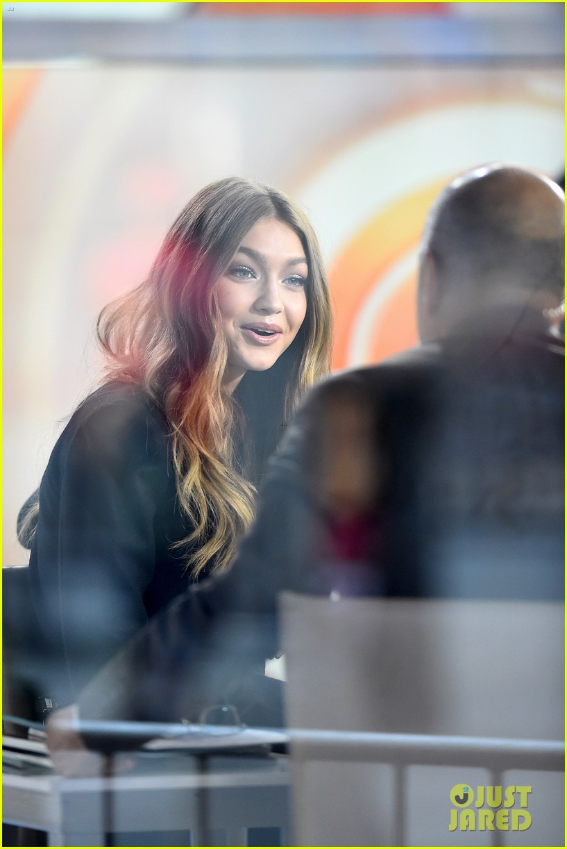 gigi hadid discusses halloween plans with taylor swift 30
