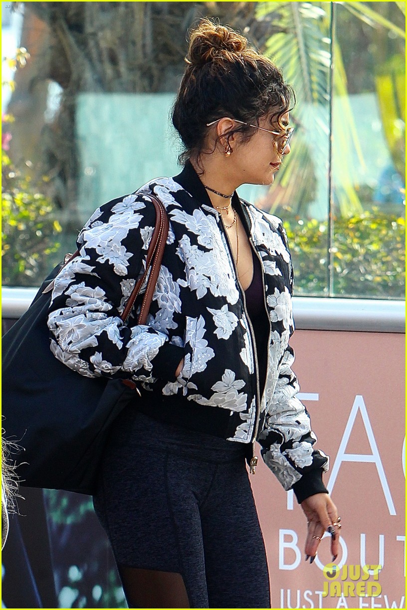 vanessa hudgens wants to know if youve voted 02